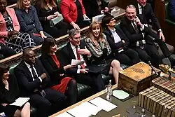 Starmer mit Mitgliedern seines Schattenkabinetts bei einer Fragestunde des Premierministers im Jahr 2022