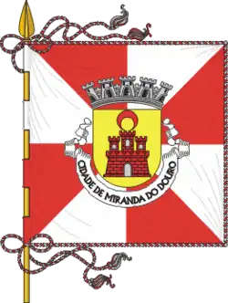 Flagge des Concelhos Miranda do Douro