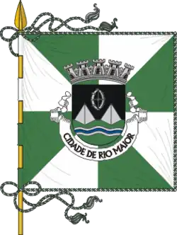 Flagge des Concelhos Rio Maior