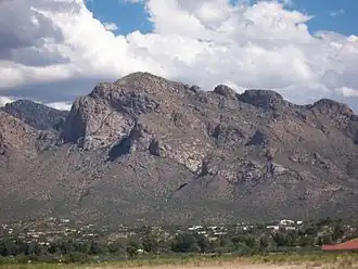 Pusch Ridge über Oro Valley