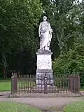 Denkmal für Malte I. von Putbus mit Sockelreliefs