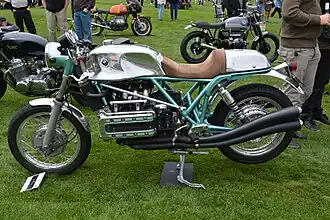 BMW K-Serien-Modell, retrofuturistischer Café-Racer-Umbau