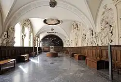 Blick ins Refektorium von der Seite der Brotvermehrung