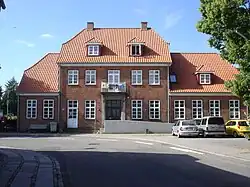 Bahnhof Rødkærsbro, Straßenansicht