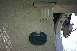 Südseite mit Hinweistafel