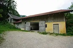 Stallgebäude und Holzstadel