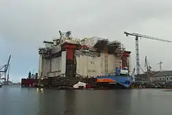 Rem Lift 25000 mit der Plattform Safe Scandinavia