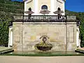 Schloss Wackerbarth: Brunnen unter Belvedere