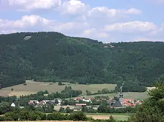 Blick auf die Radspitze und Seibelsdorf im Vordergrund