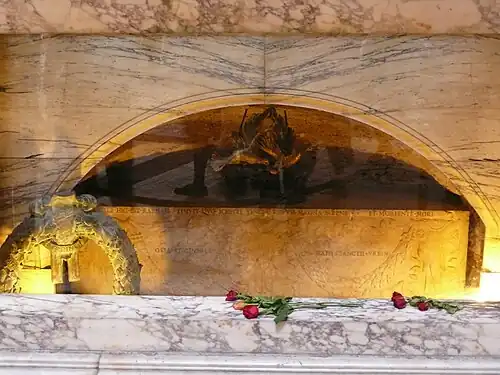 Raffaels Grab im Pantheon in Rom