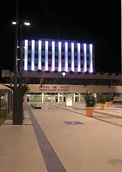 Das moderne Rathaus von Joué-lès-Tours