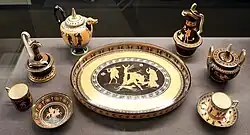 Gruppe aus einem Service in „Etruskischen“ Stil, 1790er