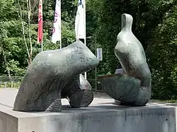 Skulptur vor dem Ruhrfestspielhaus