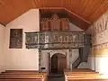Die Empore mit der Orgel