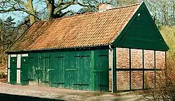 Heidgrabener Str. 1 (Langes Tannen), die Wagenremise