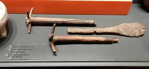 Küchenutensilien aus Holz