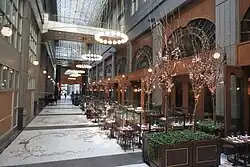 Restaurant „La Grande Boucherie“ in der Passage 53rd–54th&nbsp;Street