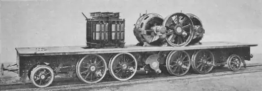 Gestell mit Trafo, Fahrmotoren und Getriebe
