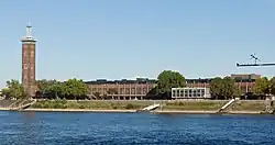 Messeturm Köln und Rheinhallen