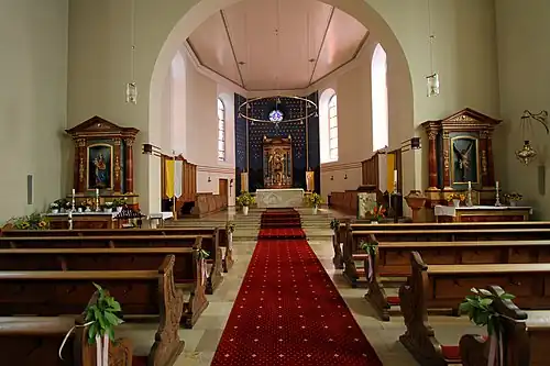 Innenansicht; Blick zum Chor