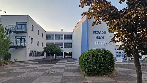 Haupteingang der Ricarda-Huch-Schule