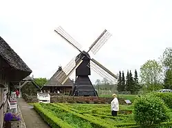 Die Kokerwindmühle beim Rieckhaus zur Entwässerung des Marschlandes