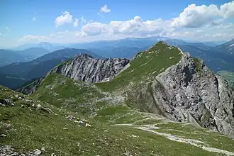 Kreuzkogel und Riffel (rechts) von Südosten