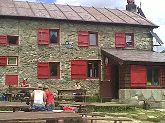 Die Schutzhütte Rifugio Gian Federico Benevolo im Jahr 2009.