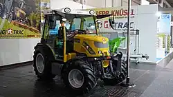 Elektrotraktor Rigitrac SKE 50 Electric auf einer Agrarmesse