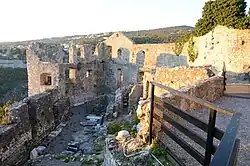 Ruinen des älteren Teils der Burg