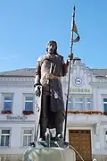 Statue des Ritter Rayer von Elsterberg vor dem Rathaus