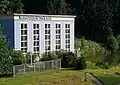 Maschinenhaus des Pumpspeicherkraftwerks Oberberg 1. Im Vordergrund ist der Maschinentrafo erkennbar.