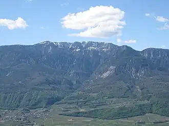 Der Roen von Auer aus gesehen