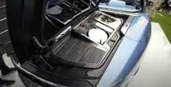 Boat Tail (geöffneter Kofferraum)