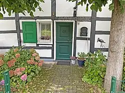 Rolsberg 4 Türstock mit Sinnspruch (datiert 1725)