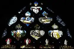 Maßwerk: Tod des heiligen Martin und der Transport des Leichnams, ganz oben die Dreifaltigkeit