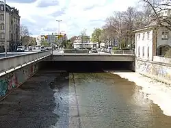 Rotmaindeckelung am Bayreuther Annecyplatz