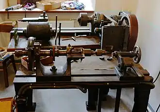 Schirm­werkstatt: Dreh­bänke