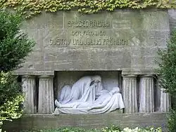 Erbbegräbnis der Familien Fröhlich auf dem Alten Friedhof der Zwölf-Apostel-Gemeinde, 1912/1914