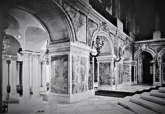 Bildarchiv ÖNB, Eingangshalle