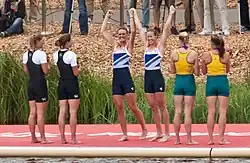 Siegerehrung für den Zweier ohne Steuerfrau 2012: links die neuseeländischen Bronzemedaillengewinnerinnen Rebecca Scown (ganz links) und Juliette Haigh