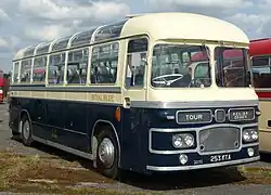 Bristol MW mit Reisebusaufbau von ECW