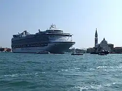 Hochsee-Kreuzfahrtschiff Ruby Princess im Canale Della Giudecca, Venedig, 2011