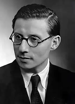 Porträt des Schriftstellers Rudolf Naujok, aufgenommen 1950 von Willie Schmidt, Bad Camberg