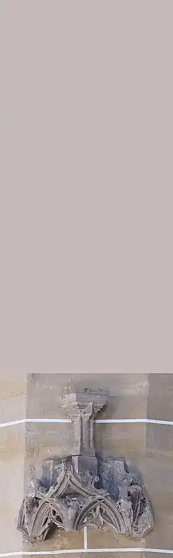 Sockel einer unbekannten Nothelferfigur (S7)