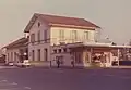 Stationsgebäude, Strassenseite 1975