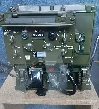 Fahrzeugfunksprechgerät SEM 25