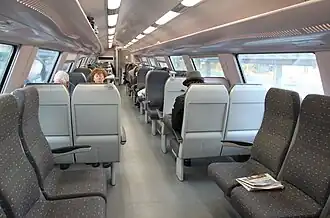 Oberdeck im Wagen zweiter Klasse
