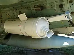 Starthilfsrakete SPRD-99 an einer MiG-21 der NVA