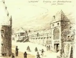 Höpperle im Winter. Neutor, Stadtmauer mit Wehr­gang, Ausfallturm (links) und Lebküchner­haus (ganz links).